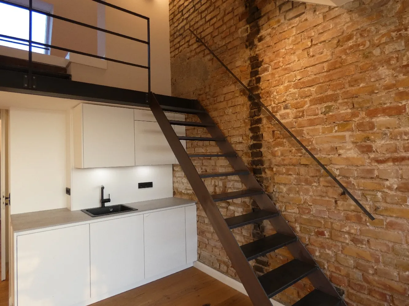 2 room apartment with 71 m² in Düsseldorf – Photo 1