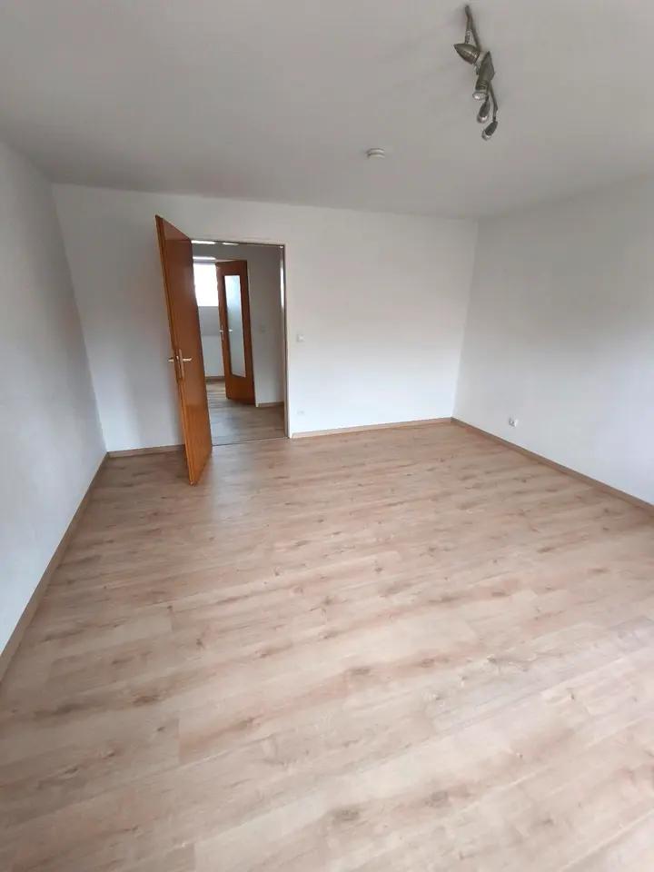 3 Zimmer Wohnung mit 75 m² in Hof – Bild 3