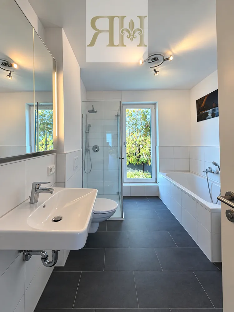 4 Zimmer Wohnung mit 144 m² in München – Bild 5
