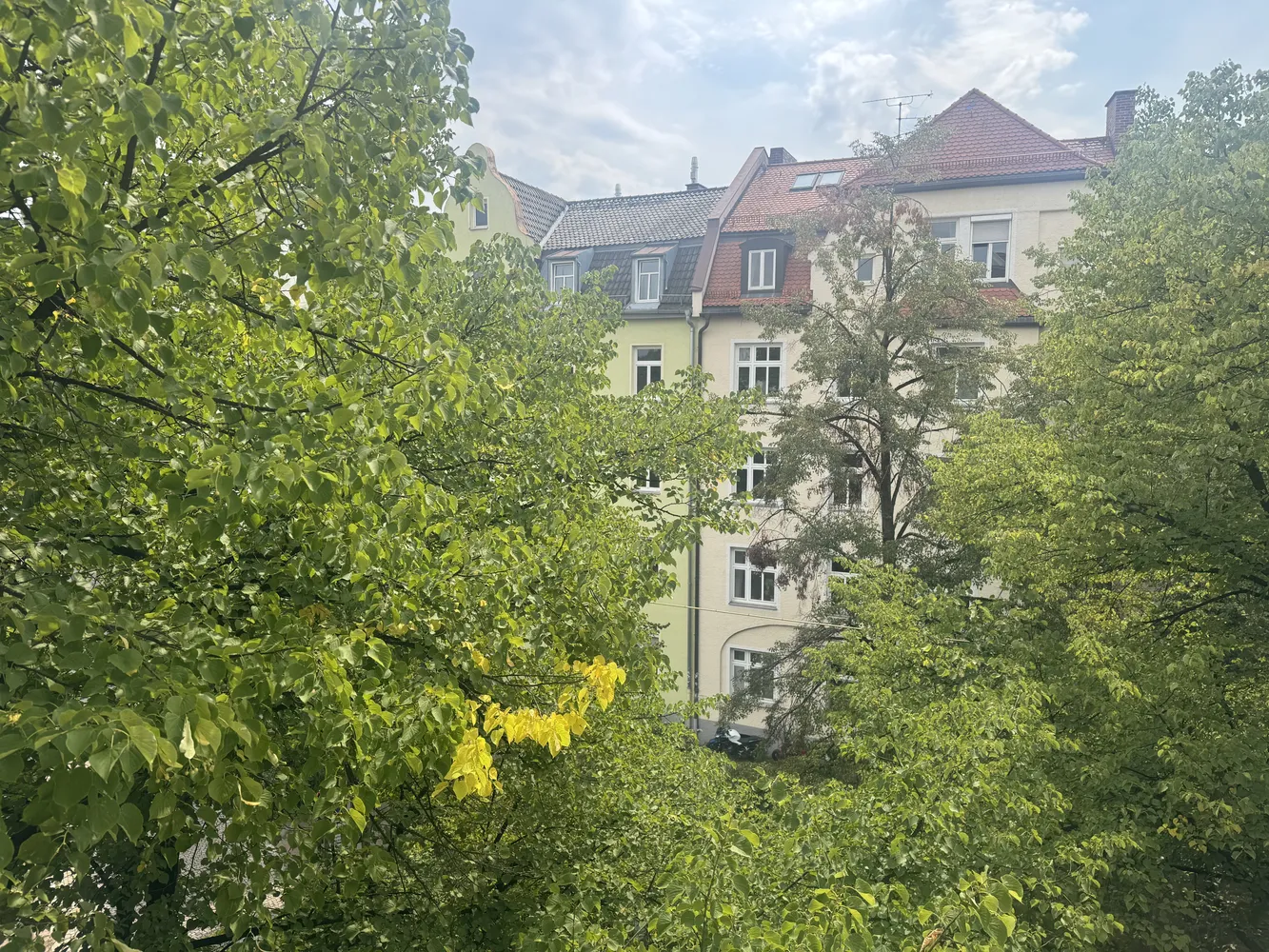 3 Zimmer Wohnung mit 90 m² in München – Bild 1