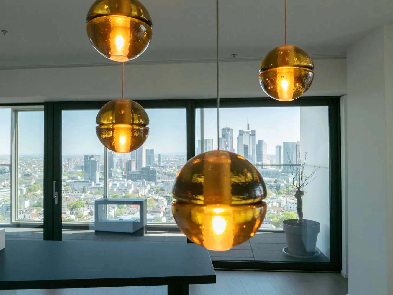 2 Zimmer Wohnung mit 96 m² in Frankfurt am Main – Bild 5