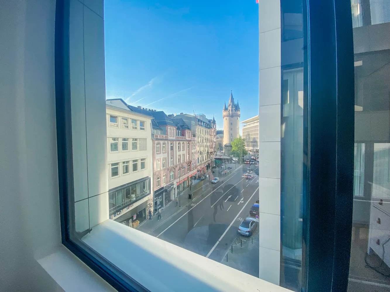 3 room apartment with 90 m² in Frankfurt am Main – Photo 3