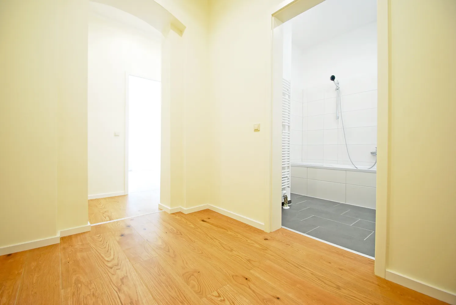 2 Zimmer Wohnung mit 48 m² in Dresden – Bild 2