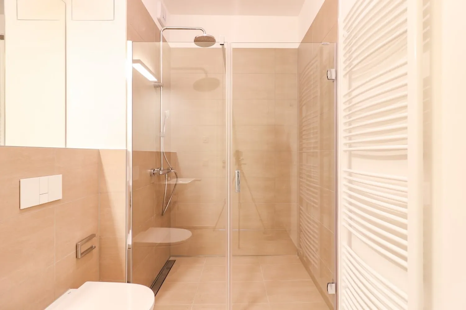 4 Zimmer Wohnung mit 131 m² in Frankfurt am Main – Bild 3
