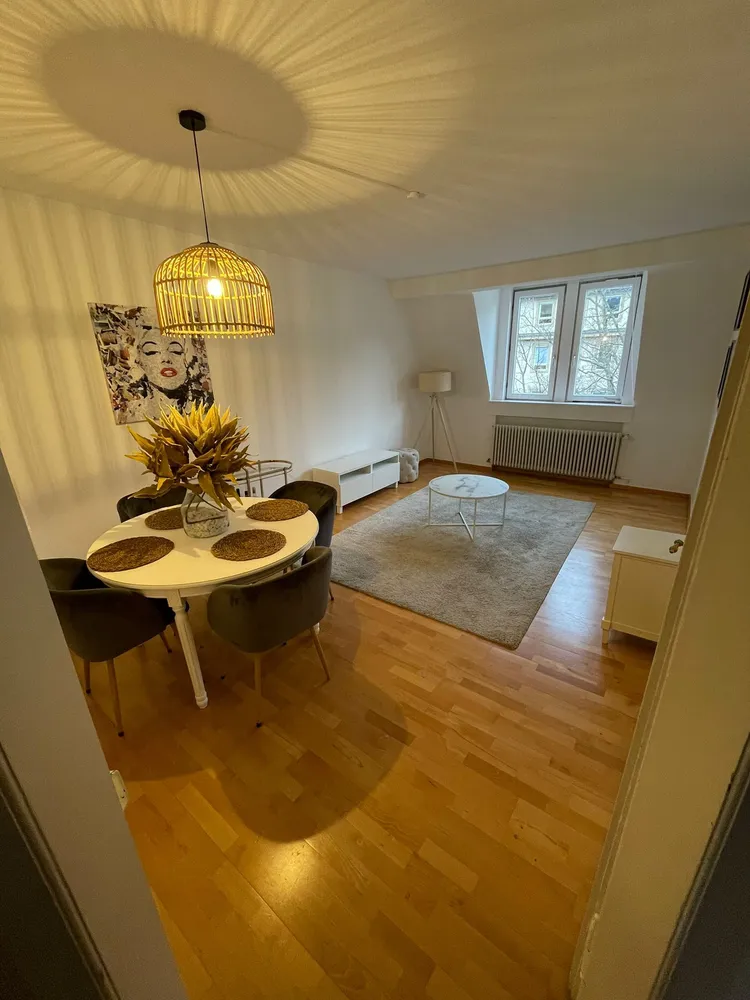 5 Zimmer Wohnung mit 105 m² in Freiburg im Breisgau – Bild 4