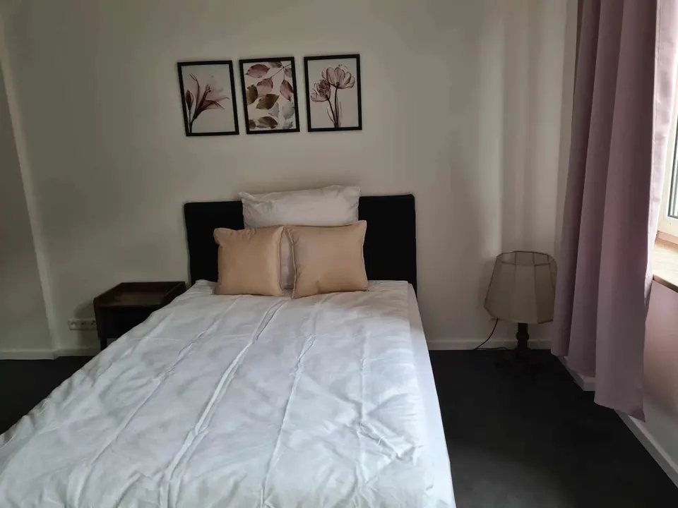 Shared room with 20 m² in Stuttgart – Photo 2