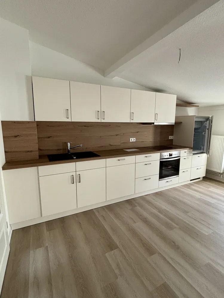 4 Zimmer Wohnung mit 111 m² in Schwerin – Bild 2
