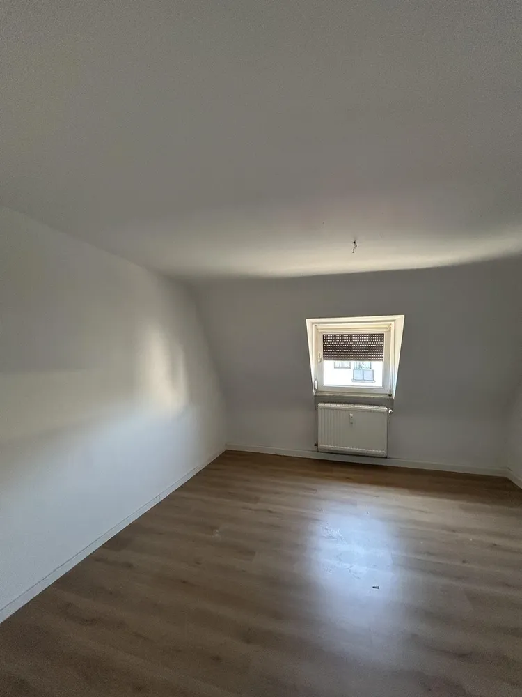 4 Zimmer Wohnung mit 95 m² in Ludwigshafen am Rhein – Bild 2