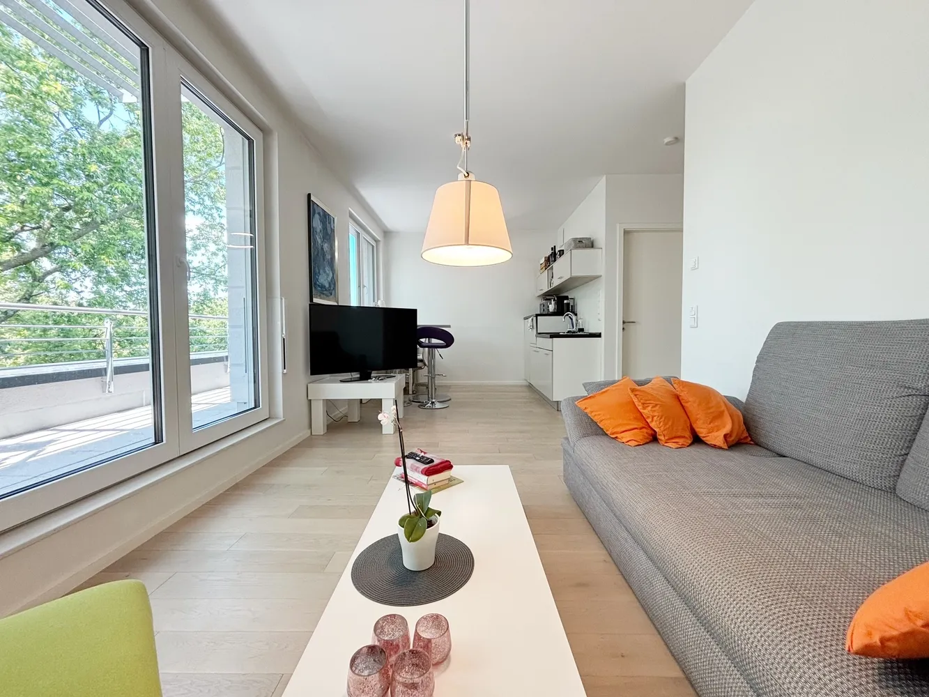 2 Zimmer Wohnung mit 60 m² in Köln – Bild 2