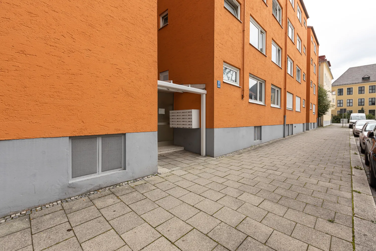 2 Zimmer Wohnung mit 65 m² in München – Bild 3