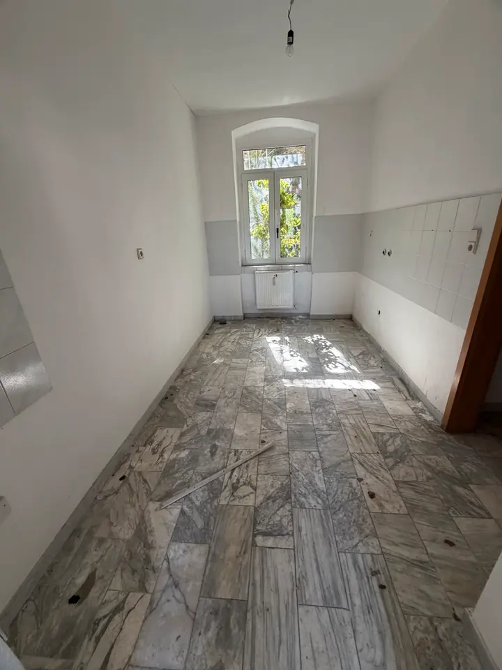 14 Zimmer Haus mit 240 m² in Zwickau – Bild 1