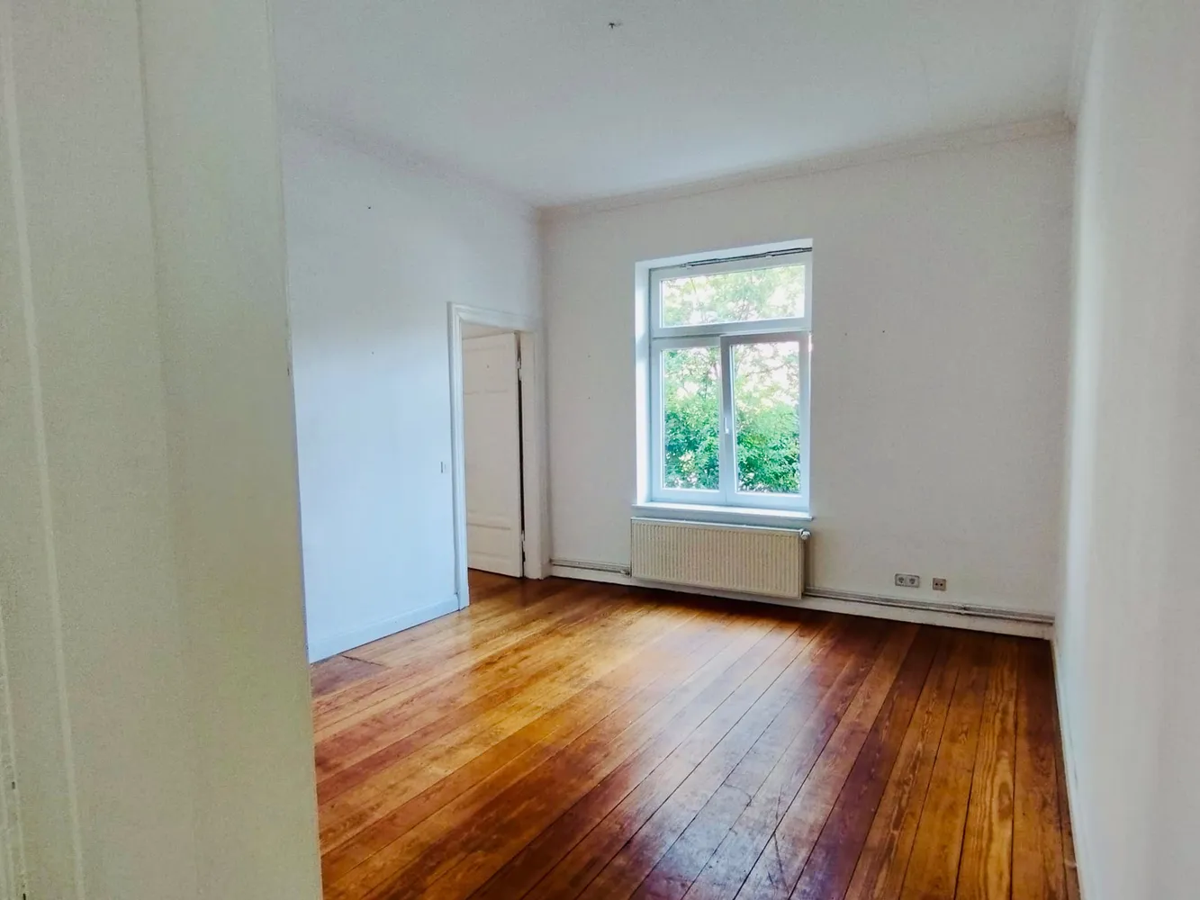 5 Zimmer Wohnung mit 93 m² in Lübeck – Bild 1