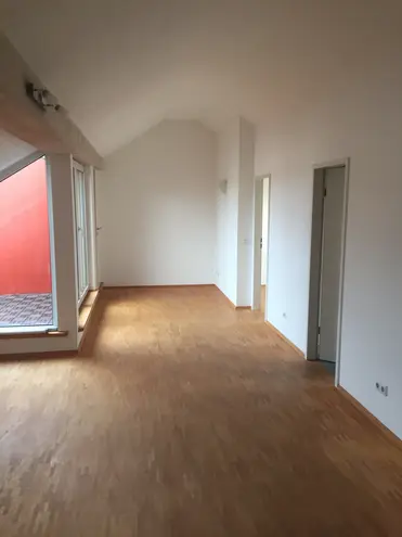2 Zimmer Wohnung mit 62 m² in München – Bild 1