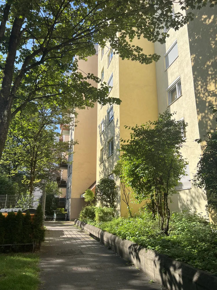 2 Zimmer Wohnung mit 73 m² in Augsburg – Bild 1
