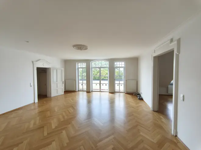 5 Zimmer Wohnung mit 200 m² in München – Bild 6