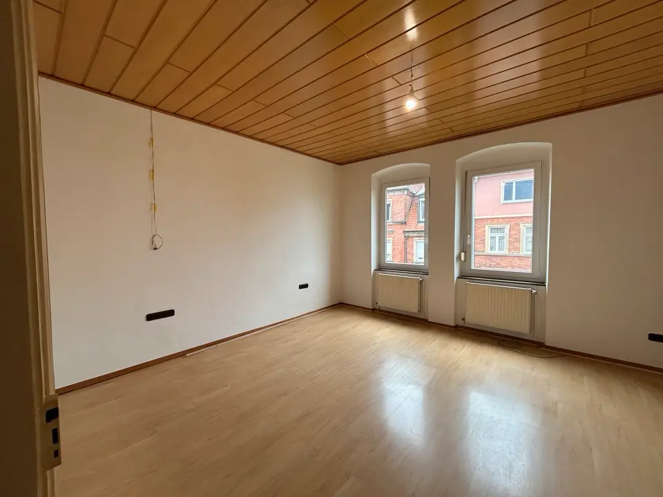 7 Zimmer Wohnung mit 169 m² in Sonneberg – Bild 3