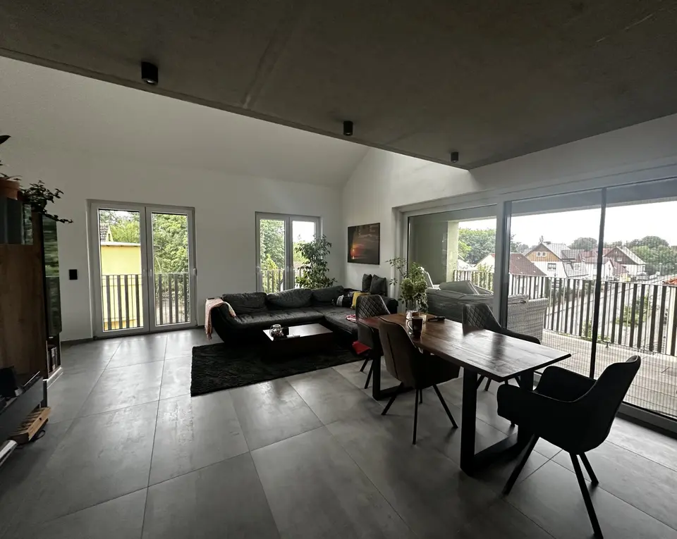 3 Zimmer Wohnung mit 108 m² in Cottbus – Bild 1