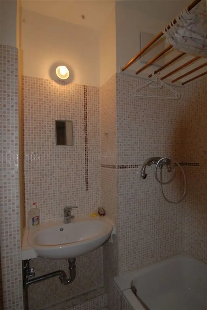 2 room apartment with 35 m² in Berlin – Photo 2