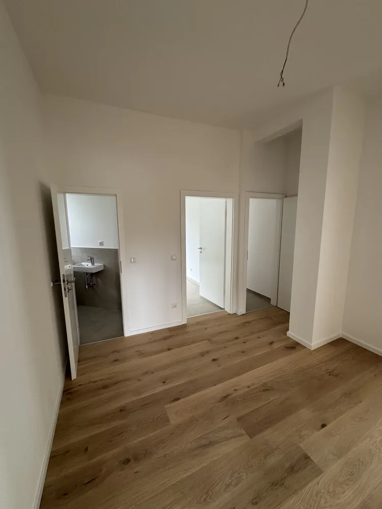 3 Zimmer Wohnung mit 103 m² in Frankfurt am Main – Bild 2