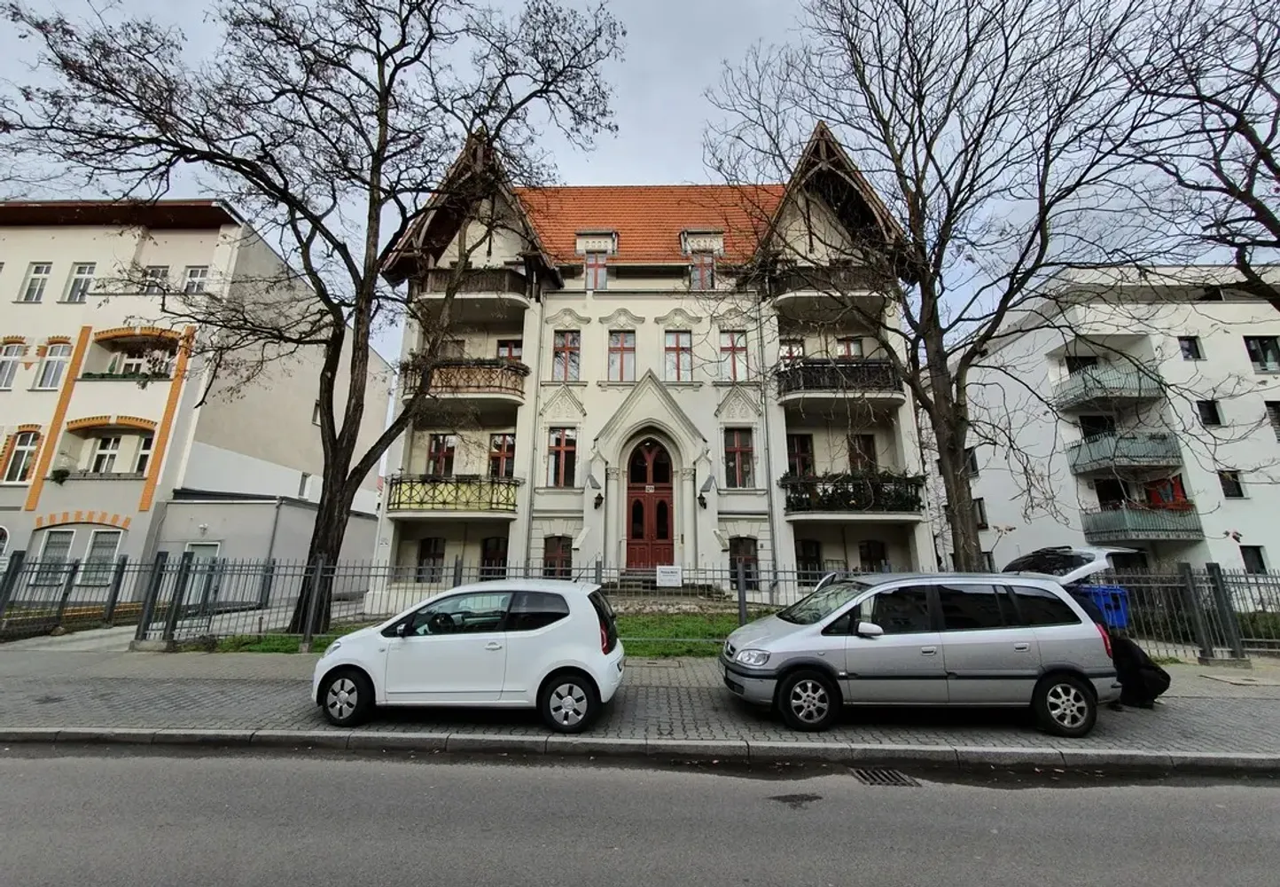 4 Zimmer Wohnung mit 137 m² in Berlin – Bild 2