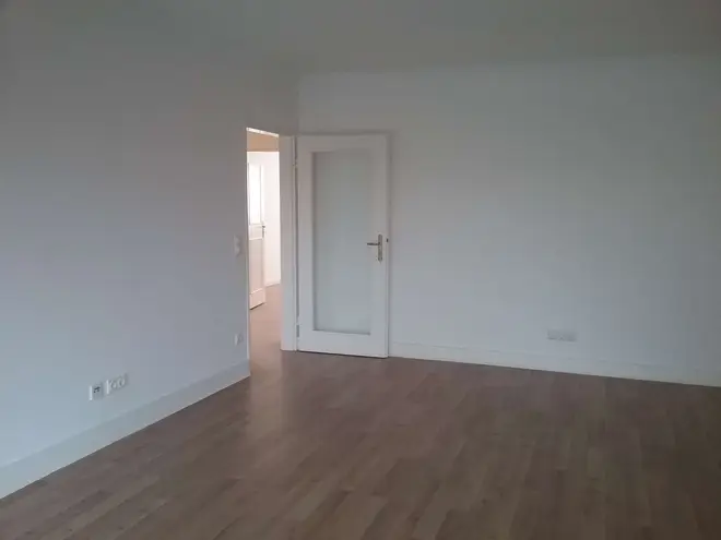 6 Zimmer Wohnung mit 138 m² in Düsseldorf – Bild 3