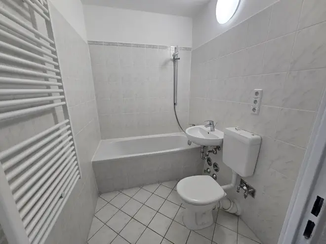 3 Zimmer Wohnung mit 70 m² in Berlin – Bild 2