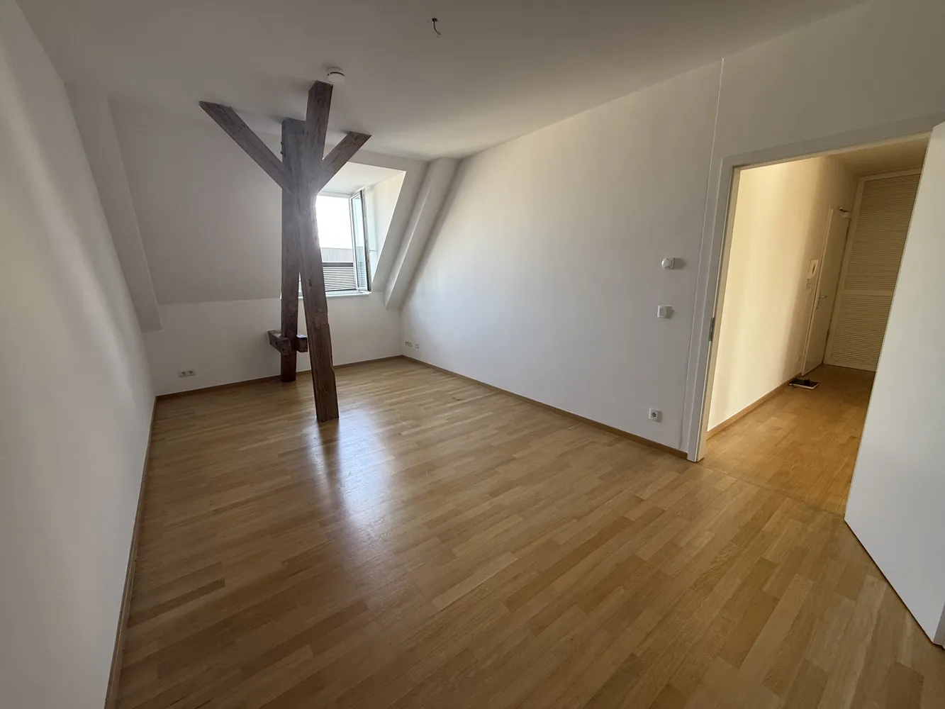 3 Zimmer Wohnung mit 98 m² in München – Bild 3
