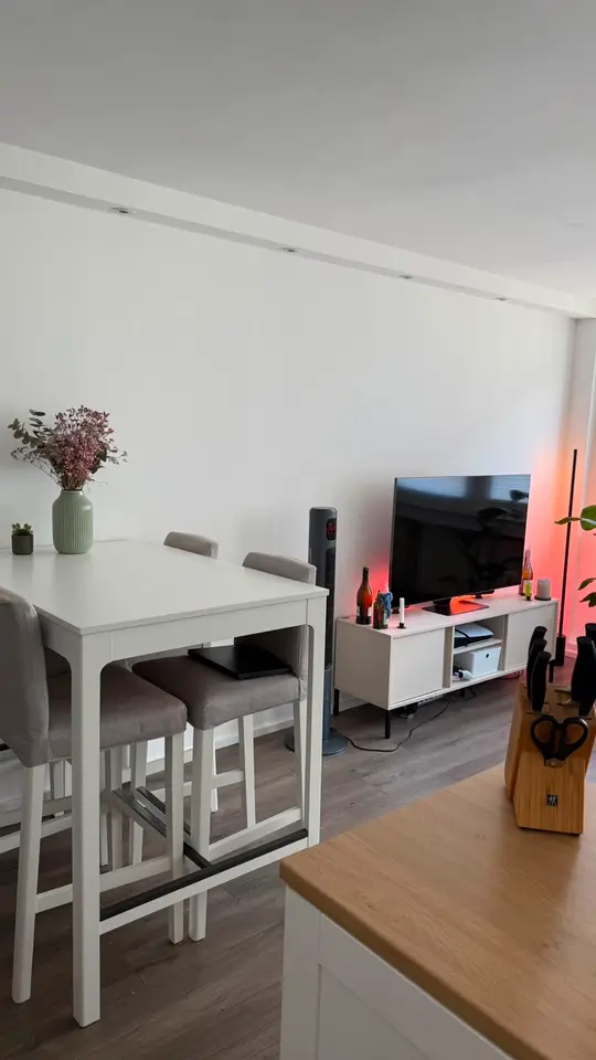 2 Zimmer Wohnung mit 67 m² in Düsseldorf – Bild 2