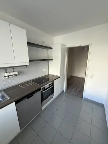 3 Zimmer Wohnung mit 79 m² in Düsseldorf – Bild 3