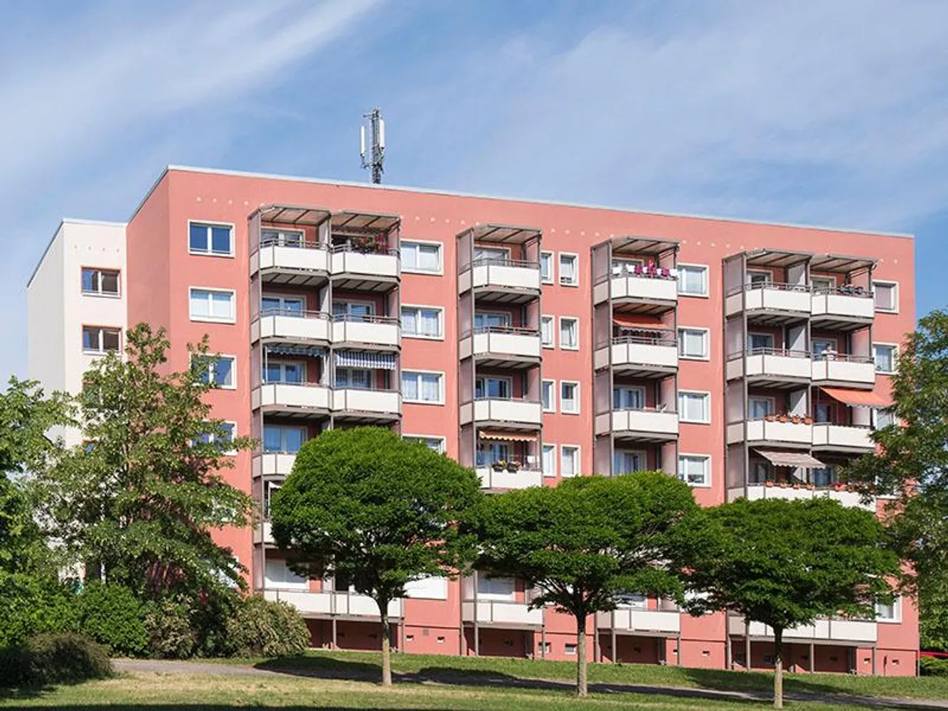 2 Zimmer Wohnung mit 50 m² in Halle (Saale) – Bild 2