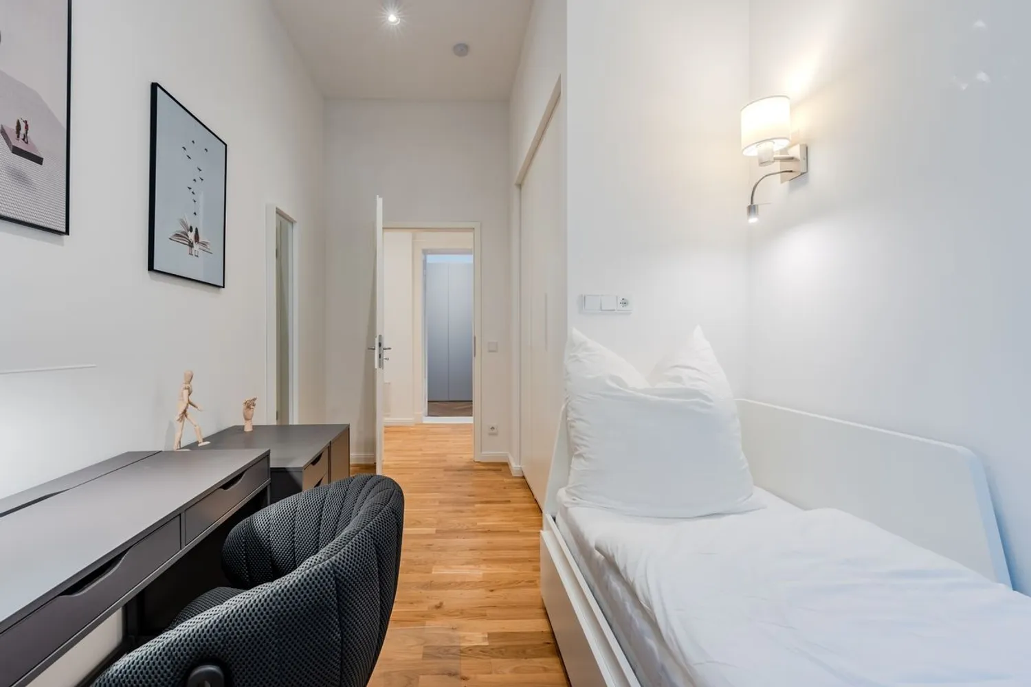 Shared room with 10 m² in Berlin – Photo 4