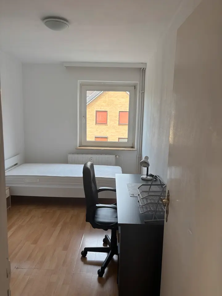18 Zimmer Wohnung mit 74 m² in Hamburg – Bild 8
