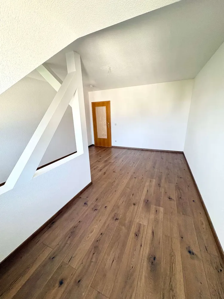2 room apartment with 70 m² in Chemnitz – Photo 3