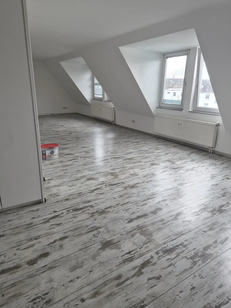 2 Zimmer Wohnung mit 81 m² in Düsseldorf – Bild 6