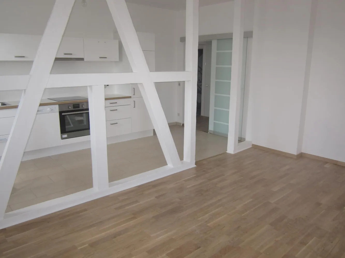 2 Zimmer Wohnung mit 60 m² in Wiesbaden – Bild 3