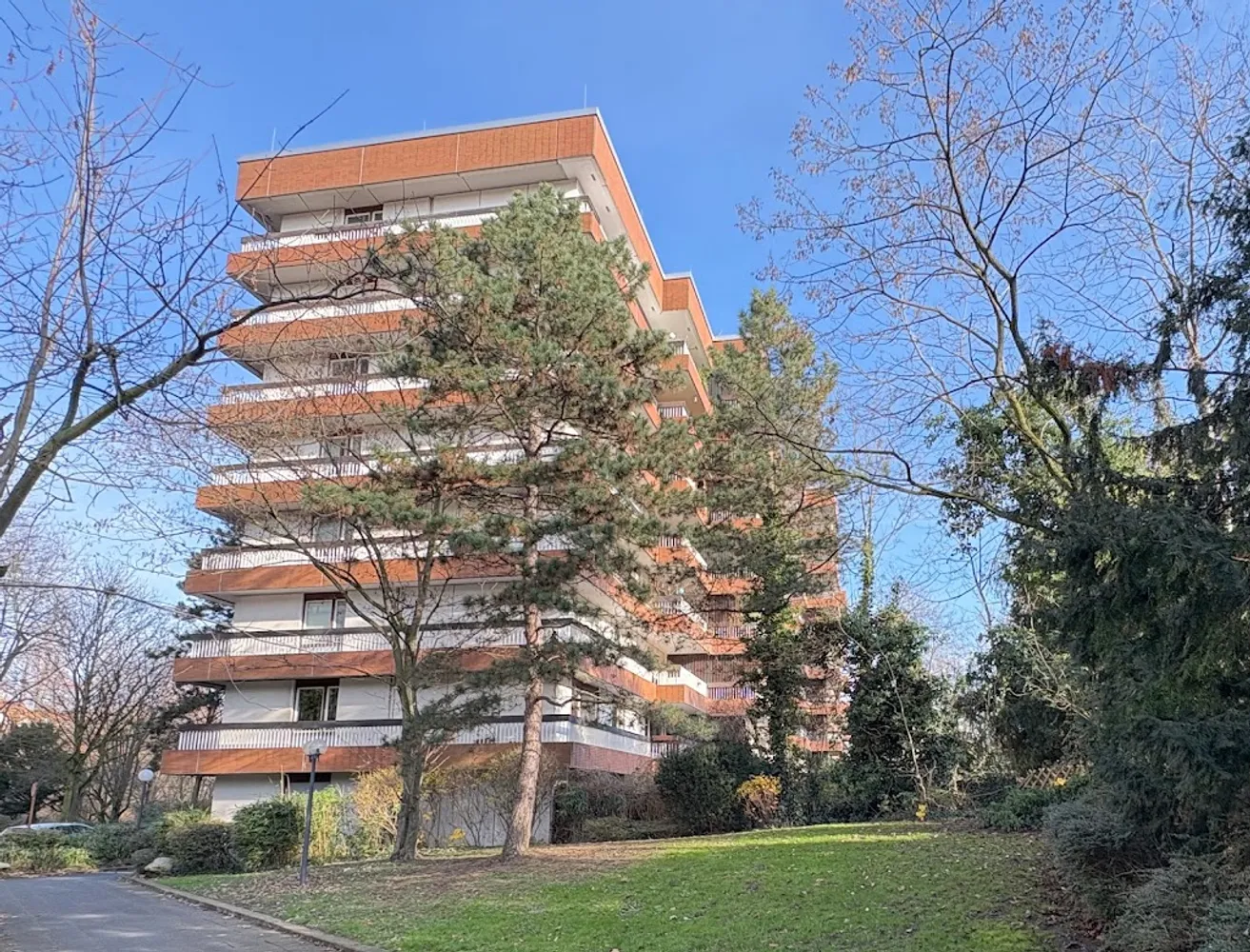 4 Zimmer Wohnung mit 123 m² in Köln – Bild 2