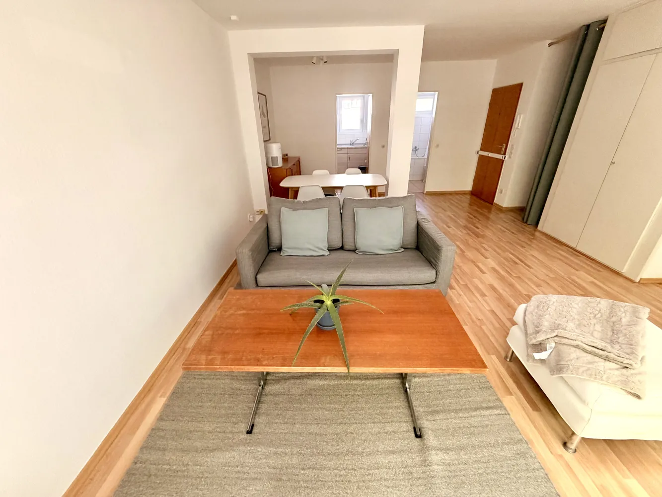 2 Zimmer Wohnung mit 55 m² in Düsseldorf – Bild 3