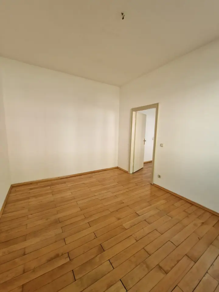 4 Zimmer Wohnung mit 75 m² in Saarbrücken – Bild 2
