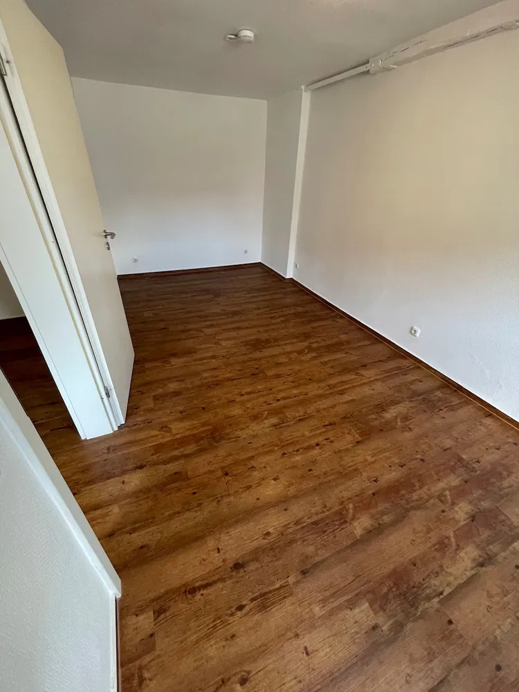 4 Zimmer Wohnung mit 90 m² in Wiesbaden – Bild 3
