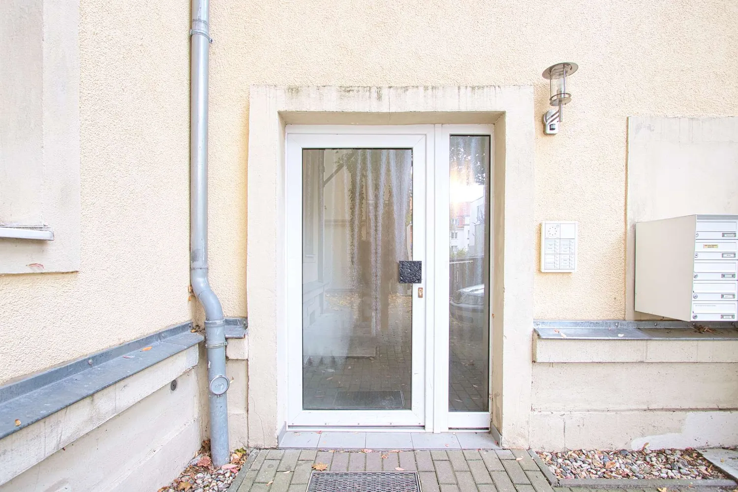 2 Zimmer Wohnung mit 72 m² in Dresden – Bild 2