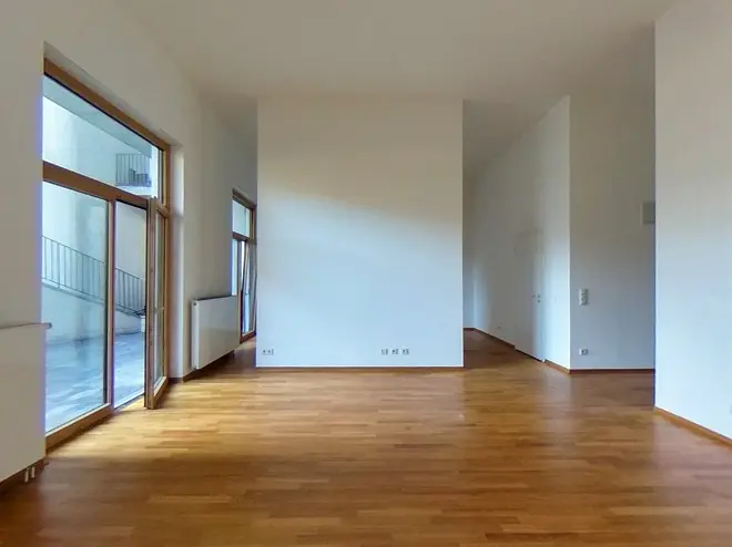 2 Zimmer Wohnung mit 109 m² in Frankfurt am Main – Bild 1