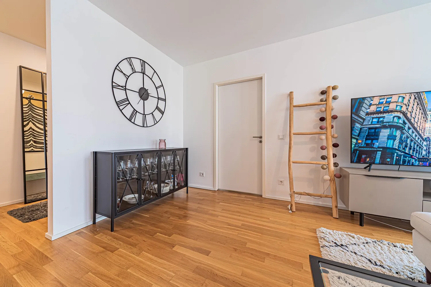 2 Zimmer Wohnung mit 60 m² in Frankfurt am Main – Bild 4