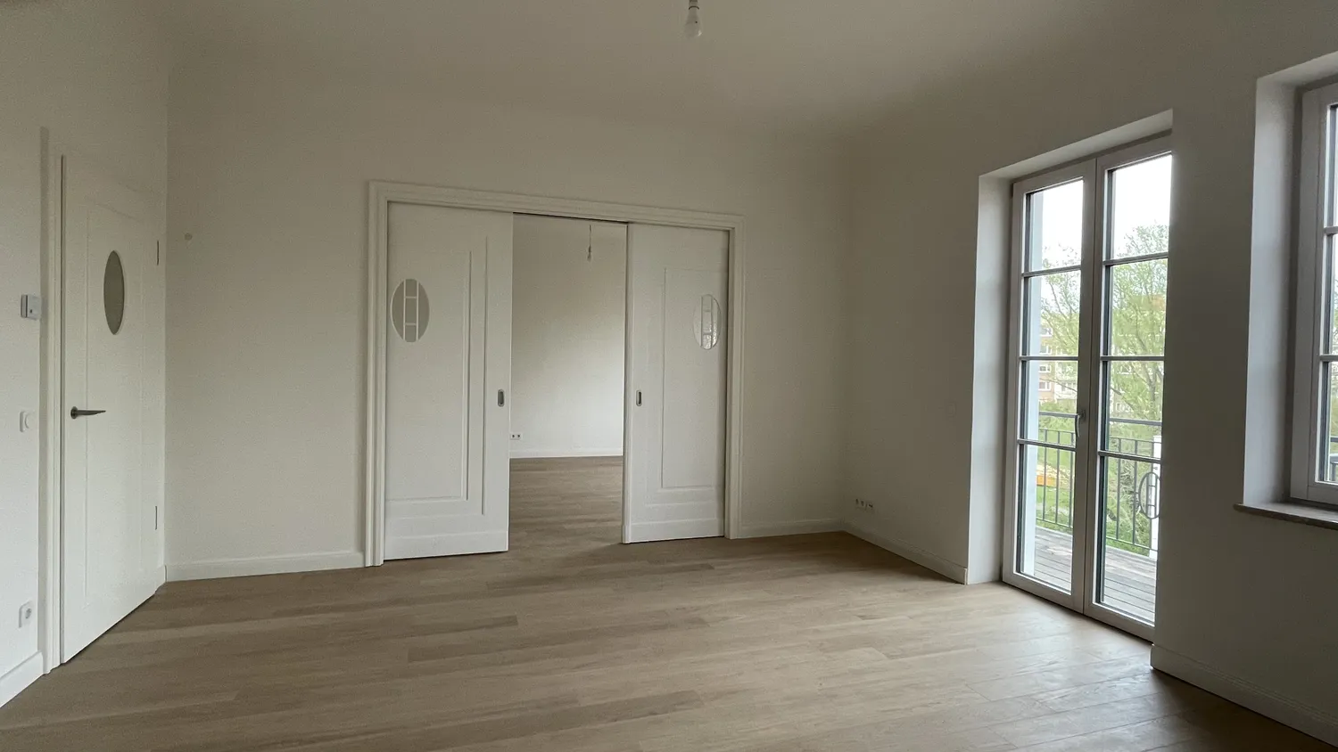5 Zimmer Wohnung mit 147 m² in Merseburg – Bild 2