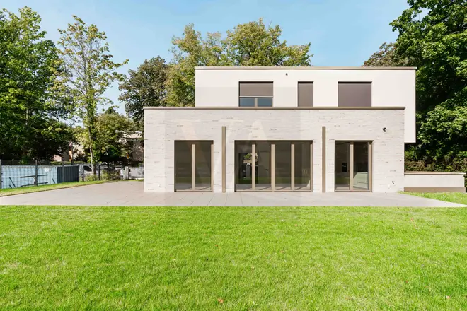 5 Zimmer Haus mit 231 m² in Berlin – Bild 1