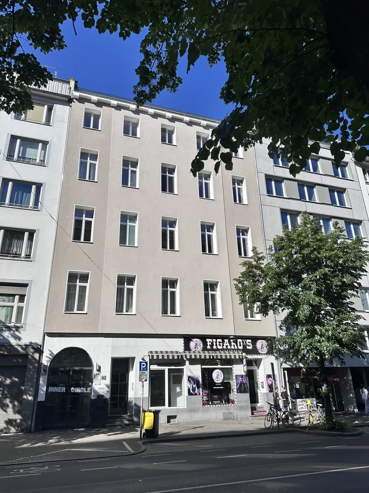 2 Zimmer Wohnung mit 79 m² in Düsseldorf – Bild 1