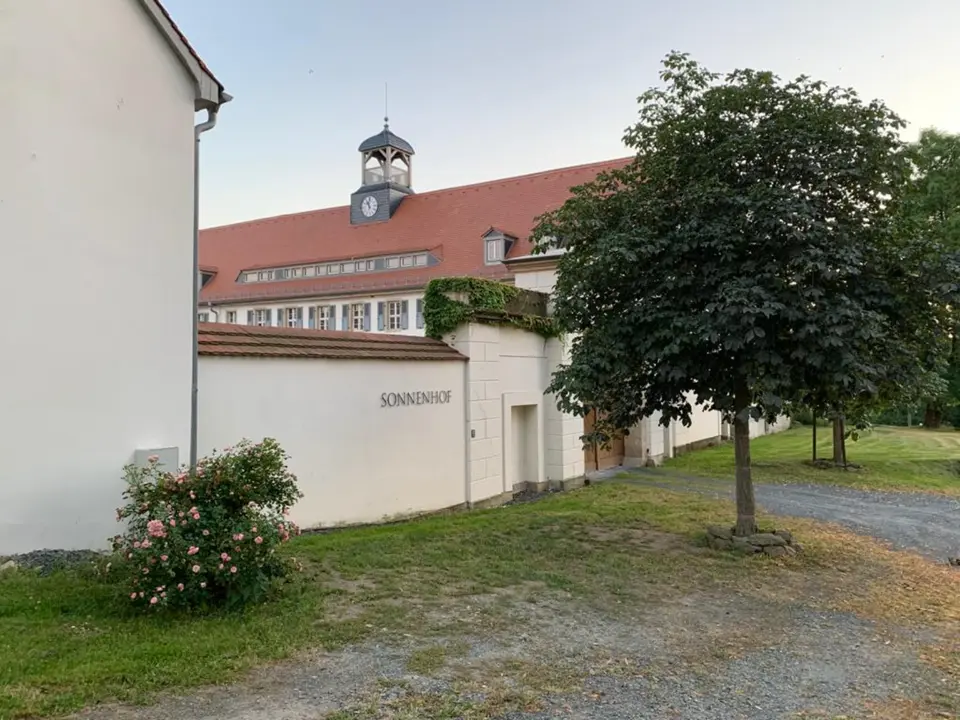 5 Zimmer Wohnung mit 198 m² in Pirna – Bild 2