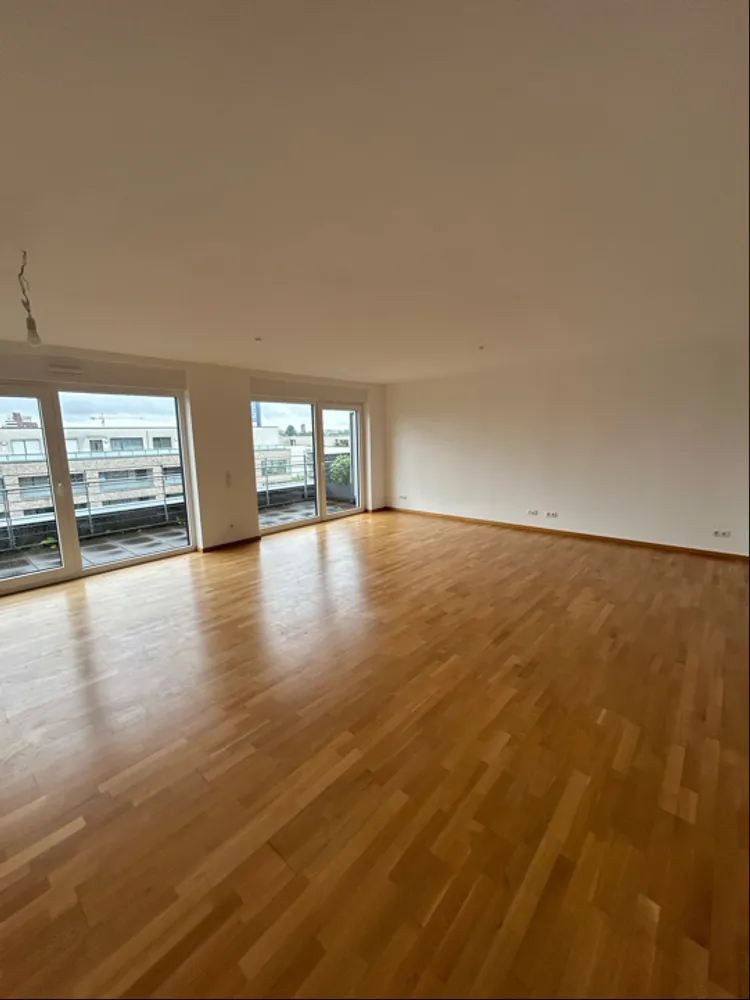 2 Zimmer Wohnung mit 100 m² in Düsseldorf – Bild 10