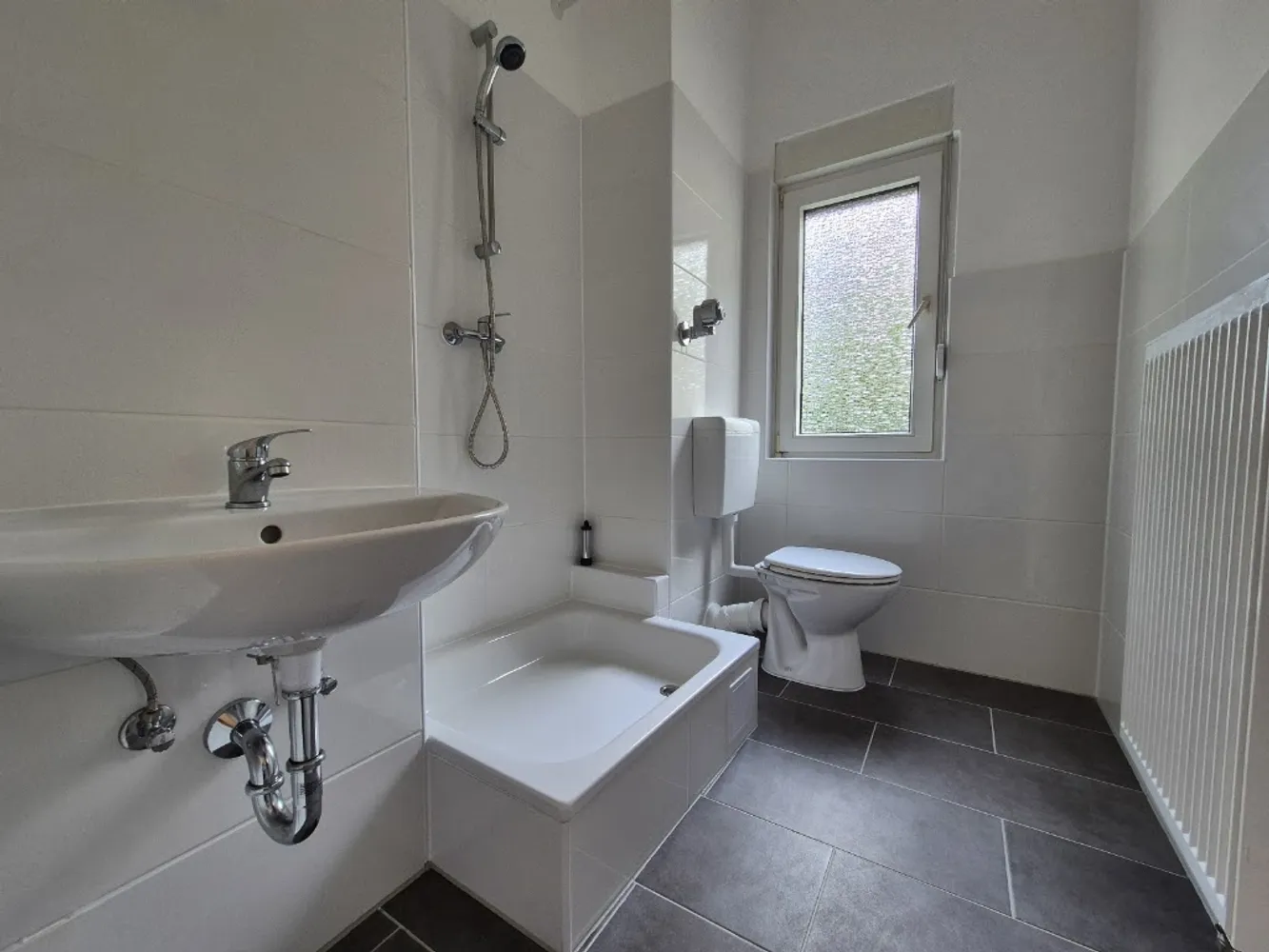 1 room apartment with 36 m² in Essen – Photo 4