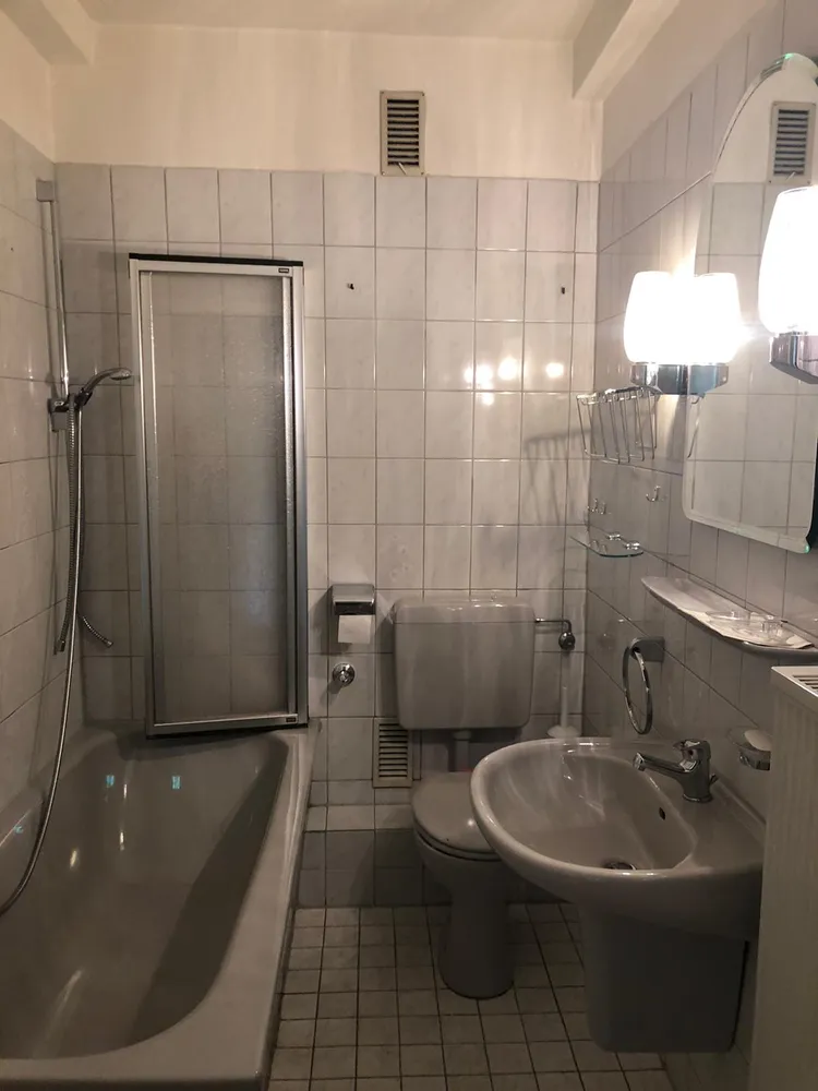 3 room apartment with 80 m² in Cologne – Photo 4