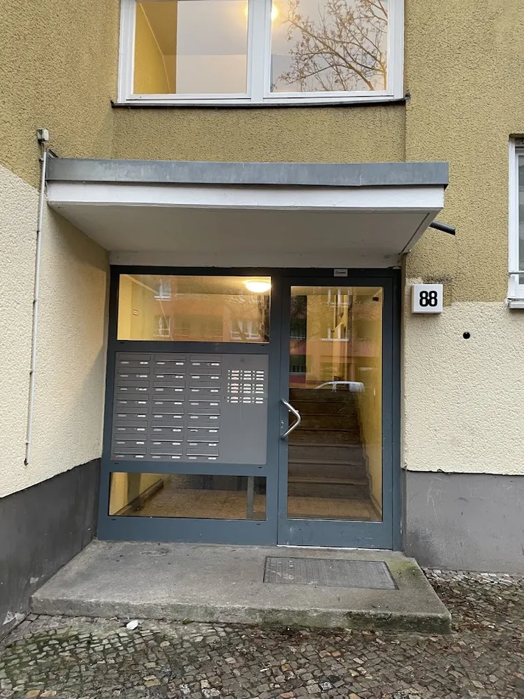 2 Zimmer Wohnung mit 52 m² in Berlin – Bild 2